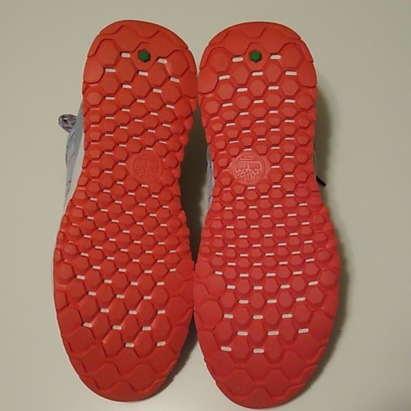 Brand new Timberland sneakers, incredibly comfortable design. - Picture 9 of 12